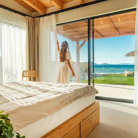 Seascape House Corfu 莱夫基米